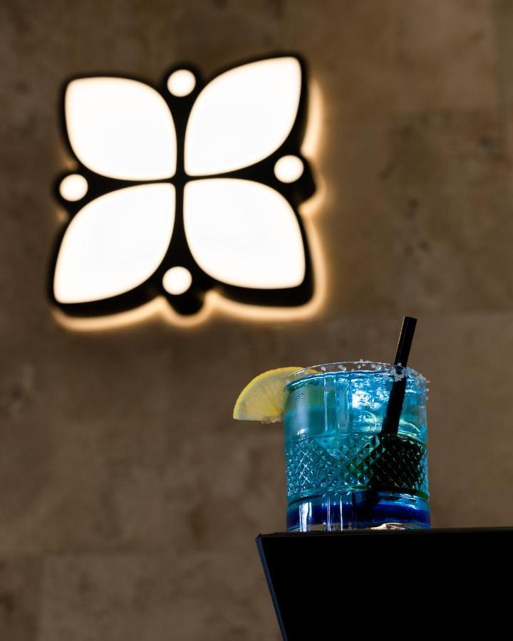 Emery Hotel Pristina Kültér fotó
